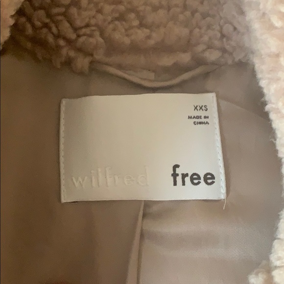 Aritzia Wilfred Free Teddy Coat - Picture 3 of 8